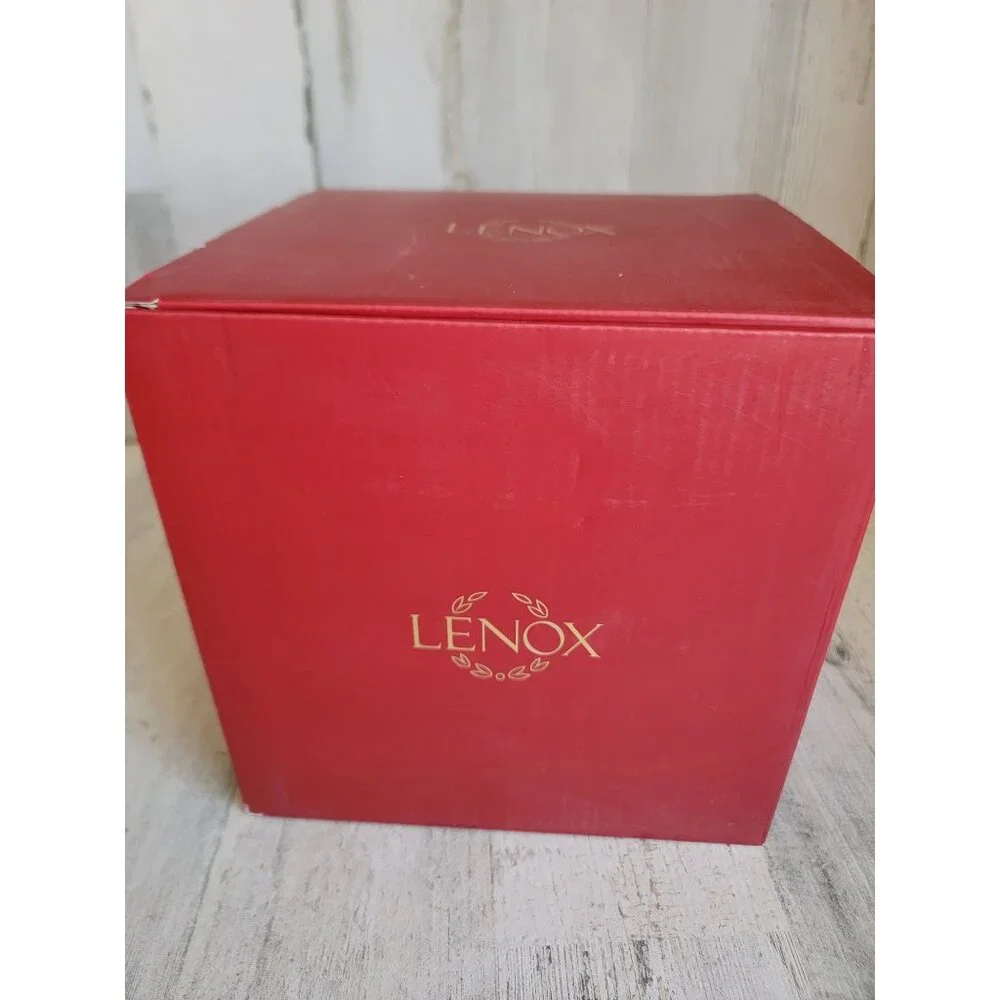 Lenox holiday stackable bowls 3-piece set Xmas mistletoe home‎ decor